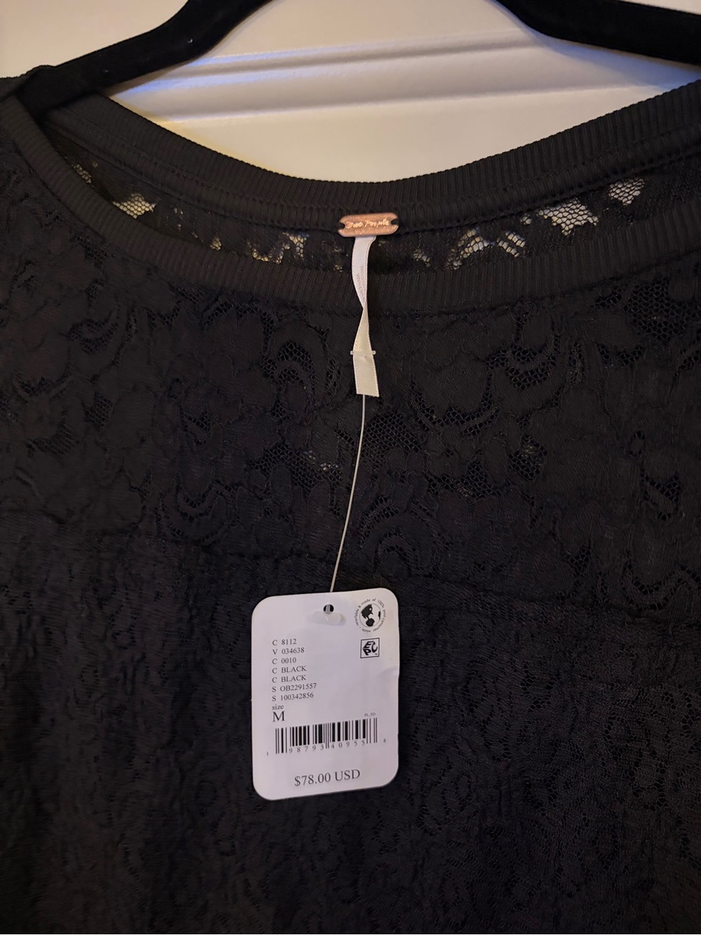 Free People Black Lace Bell Sleeve Blouse Top NWT Medium - Picture 3 of 3